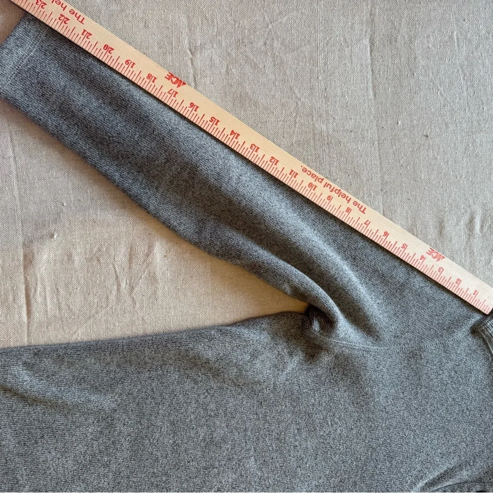 G.H. Bass & Co. Gray Crewneck Sweater